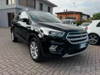Usata Ford Kuga Titanium 120 CV (88 kW) 2017 Nero SUV