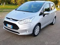 Usado Ford B-MAX 75 CV (55 kW) 2015 Gris Monovolumen
