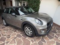 Usata Mini ONE 102 CV (75 kW) 2019 Grigio Utilitaria