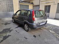 Usata Ford Fusion 80 CV (58 kW) 2003 Grigio scuro metallizzato Berlina