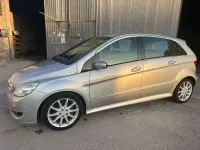 Usata Mercedes B200 140 CV (102 kW) 2007 Grigio Monovolume