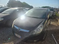 Usata Opel Corsa Edition 95 CV (69 kW) 2010 Nero Utilitaria