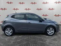 Begagnad Renault Clio V Evolution 91 HK (66 kW) 2025 Grå Sedan