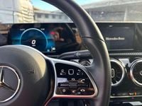 Usata Mercedes 180 90 CV (66 kW) 2022 Blu/azzurro Berlina