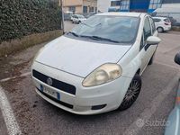 Usata Fiat Grande Punto 75 CV (55 kW) 2010 Bianco Utilitaria