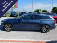 Usata Volvo V60 Business Edition 150 CV (110 kW) 2019 Blu Station wagon