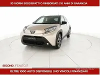 Usata Toyota Aygo X Lounge 72 CV (52 kW) 2023 Beige SUV