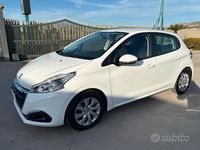 Usata Peugeot 208 Active 101 CV (74 kW) 2019 Bianco Utilitaria