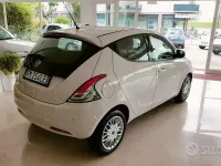 Usata Lancia Ypsilon 69 CV (50 kW) 2017 Beige Utilitaria