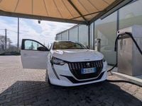 Usata Peugeot 208 Allure 75 CV (55 kW) 2023 Bianco Utilitaria