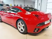 Usata Ferrari California 460 CV (338 kW) 2012 Rosso Cabrio