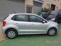 Usata VW Polo Trendline 75 CV (55 kW) 2017 Grigio Berlina