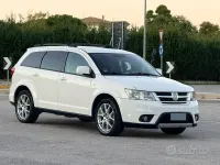 Usata Fiat Freemont 170 CV (125 kW) 2011 Bianco SUV