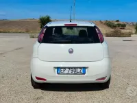 Usata Fiat Grande Punto 75 CV (55 kW) 2012 Bianco Utilitaria