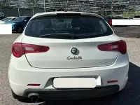 Begagnad Alfa Romeo Giulietta 120 HK (88 kW) 2015 Vit Halvkombi
