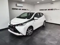 Usata Toyota Aygo X-wave 69 CV (50 kW) 2017 Bianco Utilitaria