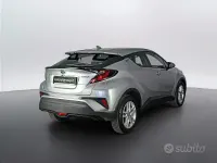 Usata Toyota C-HR Business Edition 122 CV (89 kW) 2022 Argento SUV