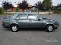 Usata Alfa Romeo 75 105 CV (77 kW) 1990 Grigio Berlina