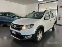 Usado Dacia Sandero Ambiance 90 CV (66 kW) 2016 Blanco Berlina