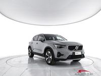 Usata Volvo XC40 Core 163 CV (119 kW) 2025 Grigio SUV
