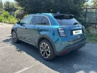 Usata Fiat 600 La Prima 145 CV (106 kW) 2025 Verde SUV
