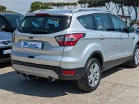 Usata Ford Kuga 120 CV (88 kW) 2019 Grigio SUV