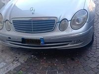 Usata Mercedes E270 177 CV (130 kW) 2003 Grigio Station wagon