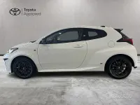 Usado Toyota Yaris 261 CV (191 kW) 2022 Blanco Utilitario
