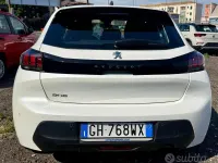 Usata Peugeot 208 75 CV (55 kW) 2022 Bianco Utilitaria