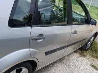 Usata Ford Fiesta 75 CV (55 kW) 2006 Utilitaria