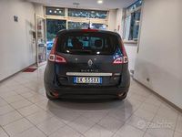 Usata Renault Scénic III Luxe 110 CV (80 kW) 2012 Grigio Monovolume