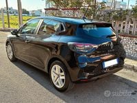 Usata Renault Clio V 101 CV (74 kW) 2025 Nero Berlina