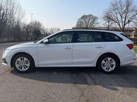 Usata Skoda Octavia Executive 150 CV (110 kW) 2022 Bianco Station wagon