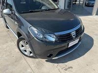 Usata Dacia Sandero Stepway 90 CV (66 kW) 2011 Grigio Utilitaria
