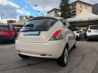 Usata Lancia Ypsilon Silver 69 CV (50 kW) 2018 Beige Utilitaria