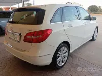 Usata Mercedes B200 Executive 136 CV (100 kW) 2012 Bianco Monovolume