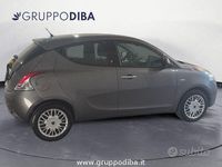 Usata Lancia Ypsilon Silver 69 CV (50 kW) 2017 Grigio Utilitaria