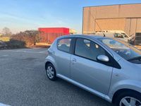 Usata Toyota Aygo Edition 68 CV (50 kW) 2010 Argento Utilitaria
