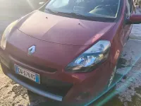 Usata Renault Clio 65 CV (47 kW) 2009 Rosso Utilitaria