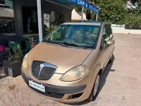 Usata Lancia Musa 90 CV (66 kW) 2007 Giallo Monovolume