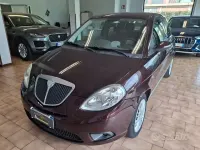 Usata Lancia Ypsilon 60 CV (44 kW) 2007 Viola Utilitaria