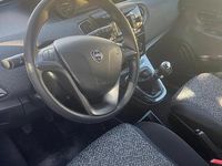Usata Lancia Ypsilon 69 CV (50 kW) 2018 Blu Utilitaria