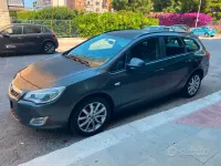 Usata Opel Astra 110 CV (80 kW) 2012 Station wagon