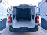 Second-hand Toyota Proace Active 56 kW (77 CP) 2024 Alb Monovolum