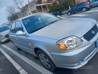 Usata Hyundai Accent 2003 Grigio Berlina