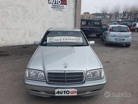 Usata Mercedes C200 193 CV (141 kW) 1998 Grigio Berlina