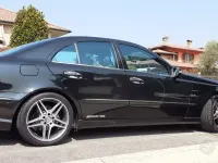 Usata Mercedes E240 177 CV (130 kW) 2002 Nero Berlina