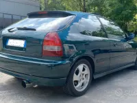 Usata Honda Civic 160 CV (117 kW) 2000 Berlina