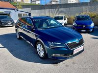 Usado Skoda Superb Executive 150 CV (110 kW) 2018 Azul Familiar