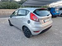 Usata Ford Fiesta 75 CV (55 kW) 2016 Grigio Utilitaria